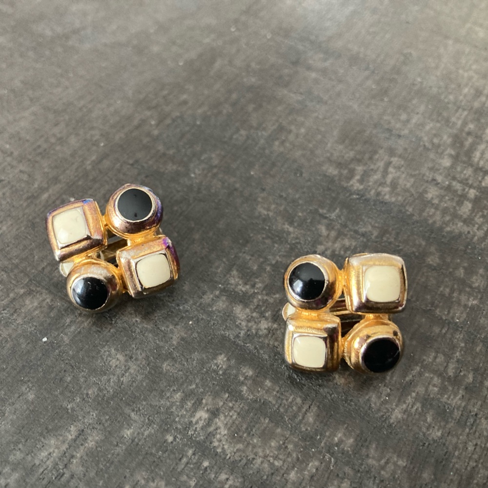 Vintage white and black enamel geometric gold tone metal clip on earrings